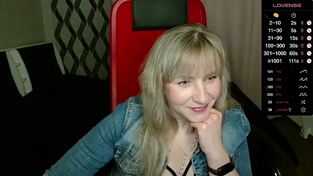 Snapshot of ganet469 chatting on 12.14.25 ganet469 online show from 12.14.25