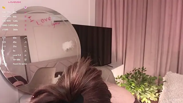 Snapshot of NormaCusson chatting on 10.26.25 NormaCusson online show from 10.26.25