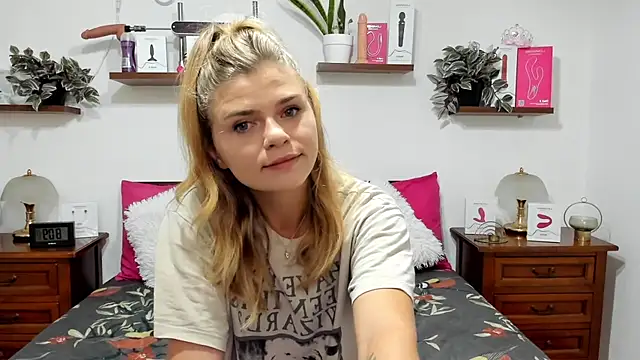 HaleyReedme online show from 09.16.25