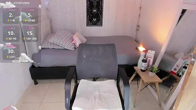 Snapshot of Brithanycullen chatting on 11.09.25 Brithanycullen online show from 11.09.25