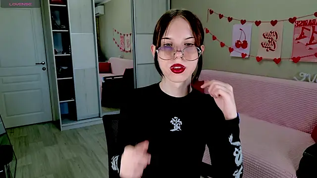 Snapshot of Pussy_Without_pussy chatting on 03.19.25 Pussy Without pussy online show from 03.19.25