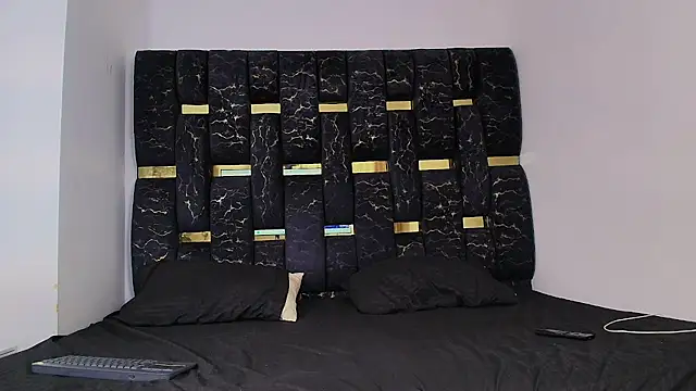 Snapshot of chris_blake__ chatting on 11.23.25 chris blake online show from 11.23.25