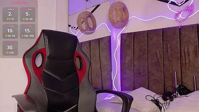 Snapshot of natasha__black chatting on 10.28.25 natasha black online show from 10.28.25