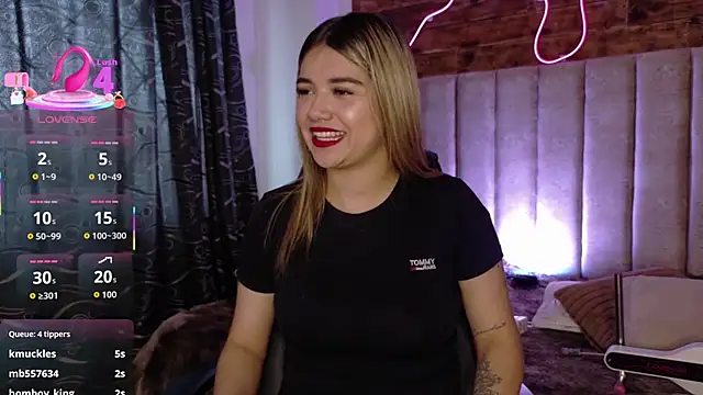 Snapshot of natasha__black chatting on 11.24.25 natasha black online show from 11.24.25