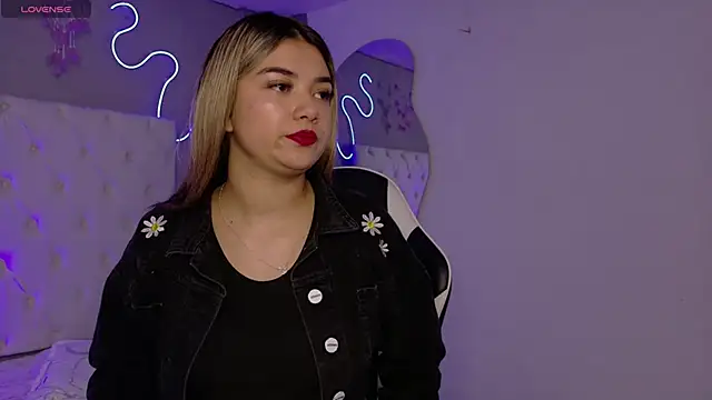 Snapshot of natasha__black chatting on 12.03.25 natasha black online show from 12.03.25