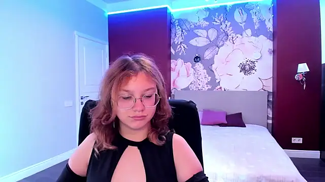 AngelinaLow online show from 09.10.25