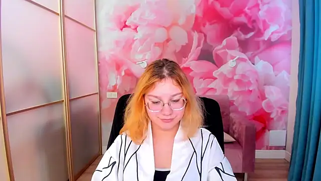 AngelinaLow online show from 02.20.26