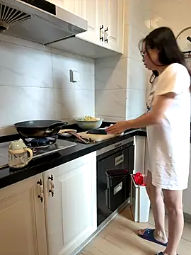 aa520uv online show from 10.14.25