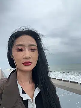 linger-23 online show from 10.22.25