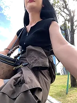 linger-23 online show from 10.29.25