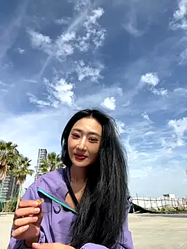 linger-23 online show from 11.28.25