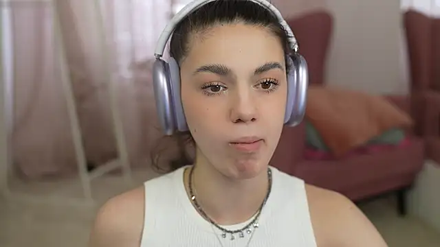 mystica  online show from 03.17.25