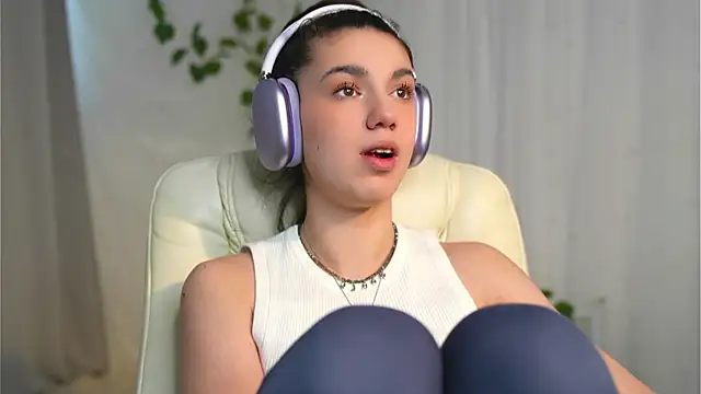 mystica  online show from 03.17.25