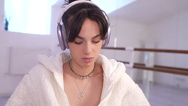 mystica  online show from 09.16.25