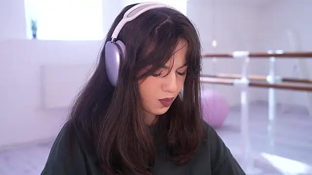 mystica  online show from 09.30.25