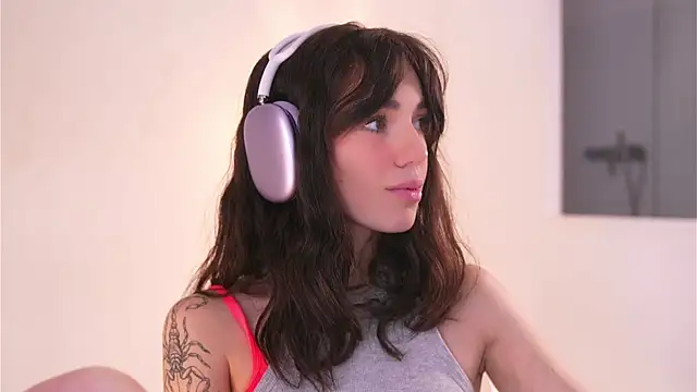 mystica  online show from 10.07.25