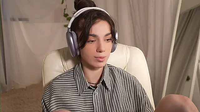 mystica  online show from 11.29.25