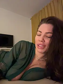 CelineReys online show from 12.20.25