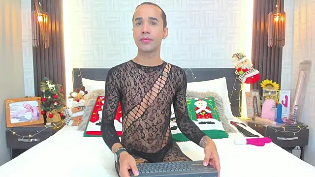 Snapshot of Anghel_Stone chatting on 12.15.25 Anghel Stone online show from 12.15.25