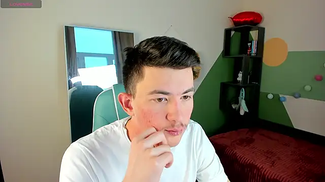 Snapshot of Danny__Magic chatting on 03.14.25 Danny Magic online show from 03.14.25