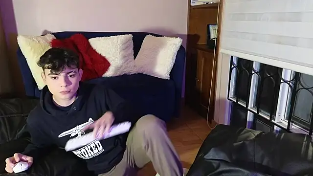 lukeboyce33 online show from 01.06.26