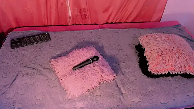 Mariana-ofc online show from 11.15.25