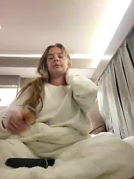 Snapshot of Amesthyst_destiny chatting on 04.11.26 Amesthyst destiny online show from 04.11.26