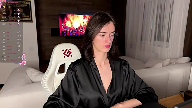 Snapshot of TwinTemptations chatting on 10.11.25 TwinTemptations online show from 10.11.25