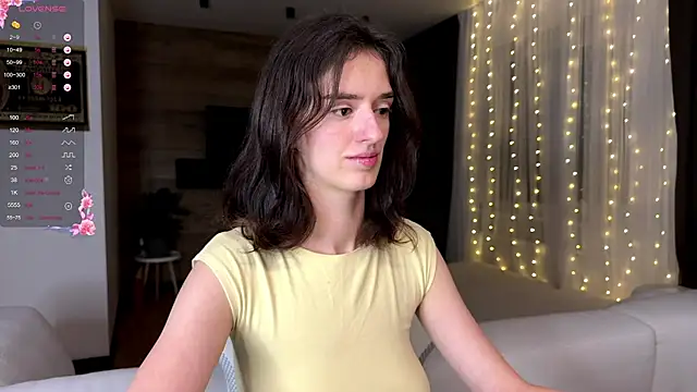 Snapshot of TwinTemptations chatting on 11.17.25 TwinTemptations online show from 11.17.25