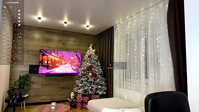 Snapshot of TwinTemptations chatting on 12.15.25 TwinTemptations online show from 12.15.25