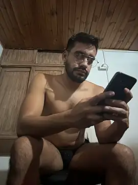 Leon  Hart  online show from 04.30.26