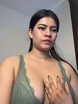 Saanvi21 online show from 03.14.25