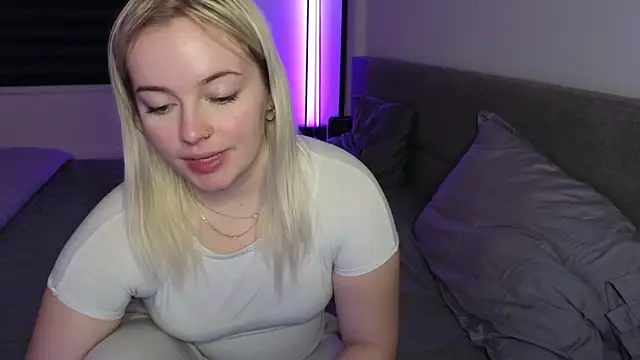 margot robbie7 online show from 11.17.25