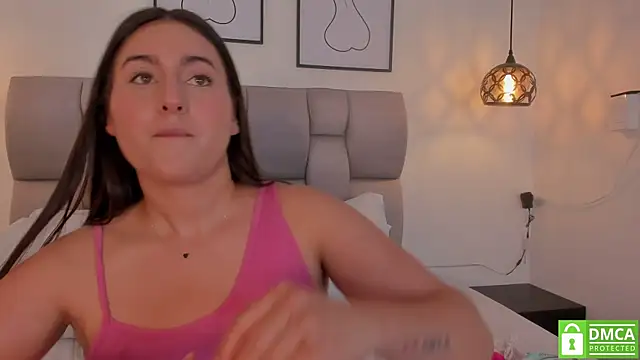 Hanna Evans   online show from 05.26.26