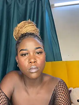 Snapshot of blackrose001 chatting on 10.26.25 blackrose001 online show from 10.26.25