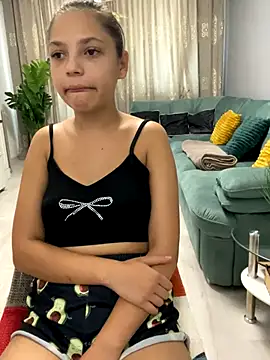 Snapshot of 18teengirl3 chatting on 09.09.25 18teengirl3 online show from 09.09.25