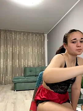 Snapshot of 18teengirl3 chatting on 10.07.25 18teengirl3 online show from 10.07.25