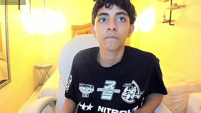 Snapshot of Matty_Sparkk chatting on 03.21.25 Matty Sparkk online show from 03.21.25