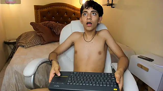 Snapshot of Matty_Sparkk chatting on 03.21.25 Matty Sparkk online show from 03.21.25