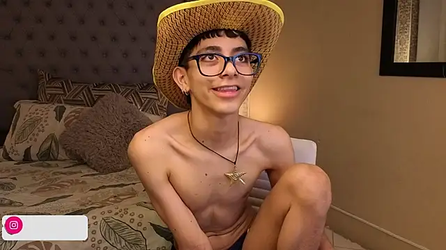 Snapshot of Matty_Sparkk chatting on 09.16.25 Matty Sparkk online show from 09.16.25