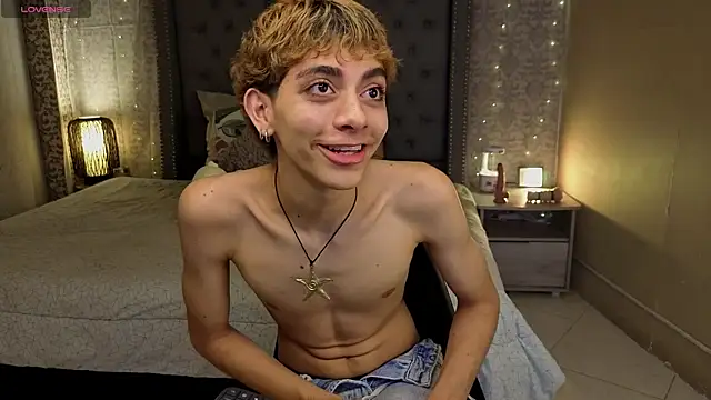 Snapshot of Matty_Sparkk chatting on 12.03.25 Matty Sparkk online show from 12.03.25