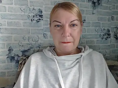 Snapshot of Lillia_Ray chatting on 10.06.25 Lillia Ray online show from 10.06.25