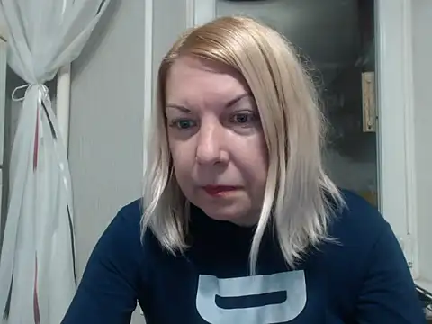 Snapshot of Lillia_Ray chatting on 11.09.25 Lillia Ray online show from 11.09.25