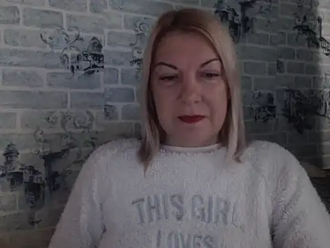 Snapshot of Lillia_Ray chatting on 12.19.25 Lillia Ray online show from 12.19.25