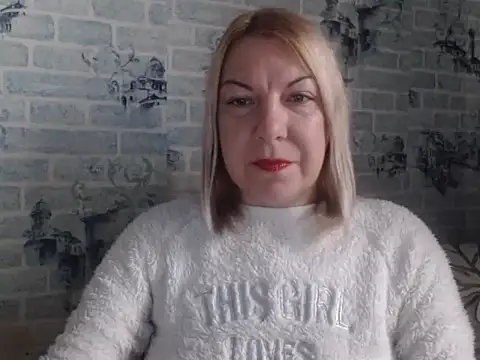 Snapshot of Lillia_Ray chatting on 12.20.25 Lillia Ray online show from 12.20.25