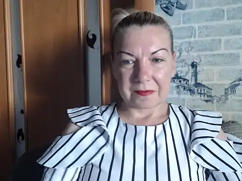 Snapshot of Lillia_Ray chatting on 06.27.26 Lillia Ray online show from 06.27.26