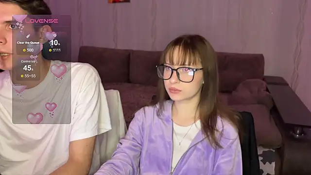 Snapshot of Romanhavesweetydick777 chatting on 11.14.25 Romanhavesweetydick777 online show from 11.14.25