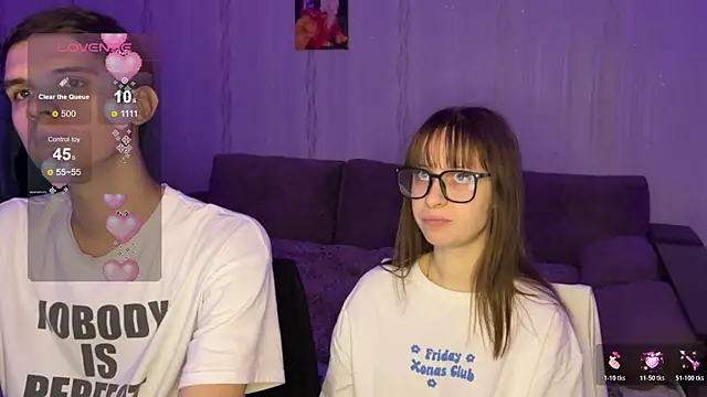 Snapshot of Romanhavesweetydick777 chatting on 11.18.25 Romanhavesweetydick777 online show from 11.18.25