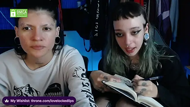 Snapshot of lovelockedlips chatting on 06.01.26 lovelockedlips online show from 06.01.26