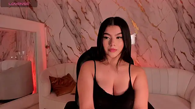 CandaseRussell online show from 12.22.25